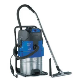 nilfisk-industriesauger-attix-961-01-Feuerwehr.jpg